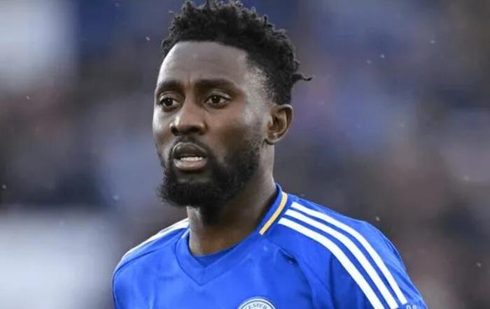 曼联去年曾试图签下恩迪迪，球员最终续约莱斯特城