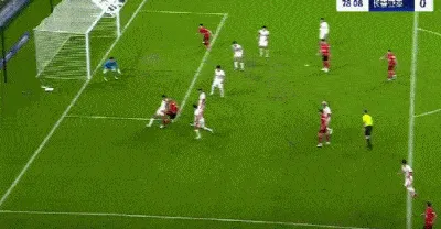 开云体育下载-费利佩禁区头球攻门,球稍稍打高