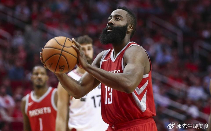 开云-哈登：我三节砍60分，科比：我三节62分，他：麻烦让一让|科比·布莱恩特|詹姆斯·哈登|张伯伦|克雷·汤普森|NBA_新浪体育_新浪新闻