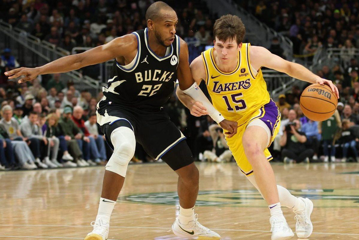 kaiyun-詹姆斯换唐斯？知名体育媒体人支招，湖人重磅交易方案出炉|勒布朗|奥斯汀-里夫斯|湖人交易方案|大卫-罗宾逊|克利夫兰骑士队_新浪新闻