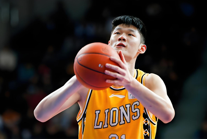 开云体育入口-有趣！胡金秋回到广厦队就投入训练，王博：不准训练，回家陪孩子|浙江广厦|中国男篮|比赛|球员|球队_新浪体育_新浪新闻